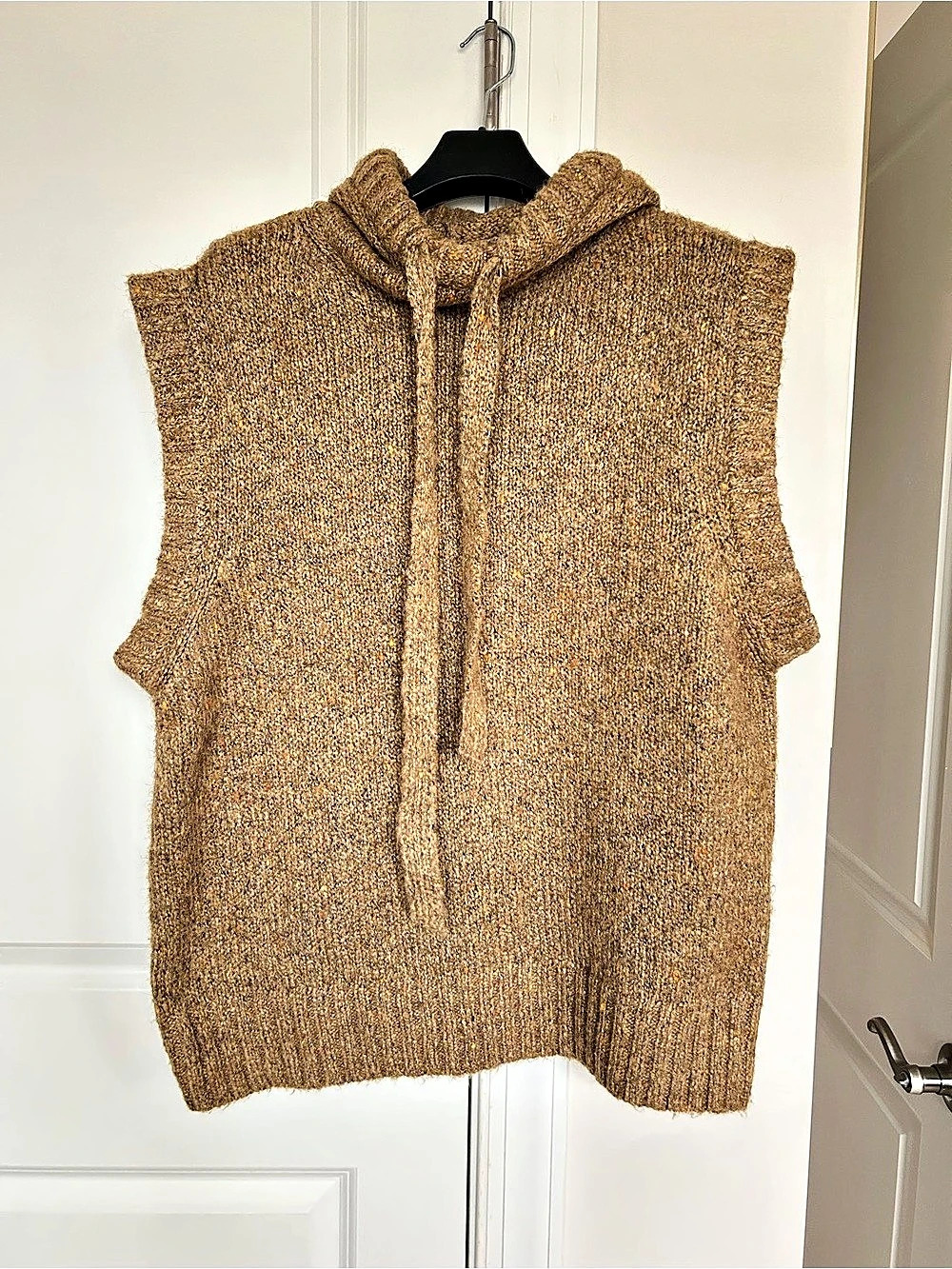 Zara Women's Hooded Sleeveless Sweater Size Small